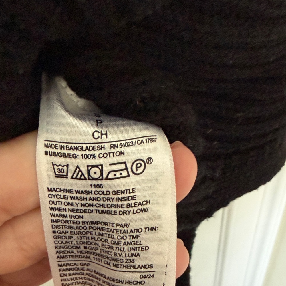 GAP Women's Classic Black Turtleneck Sweater 100% cotton - Picture 6 of 6